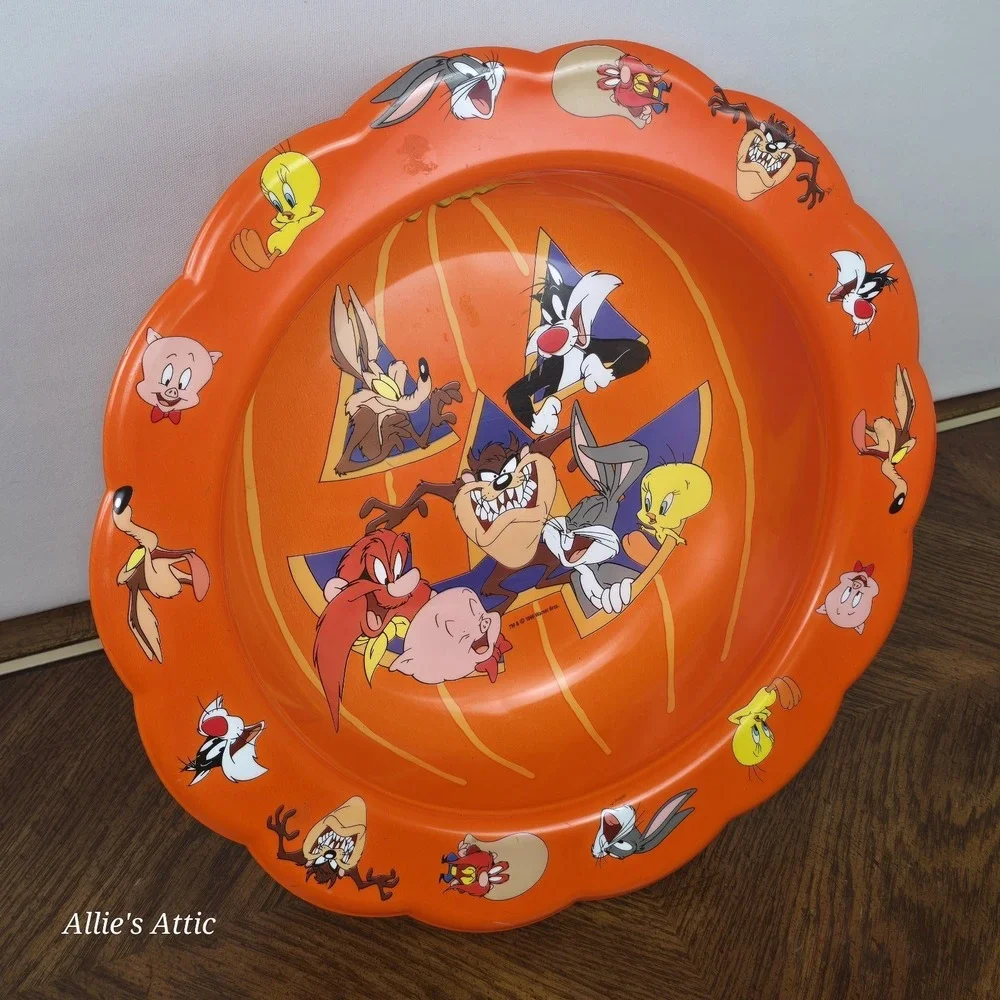 Looney Tunes Halloween Candy‎ Plastic Bowl Dish Decor Vintage Bugs Taz Tweety